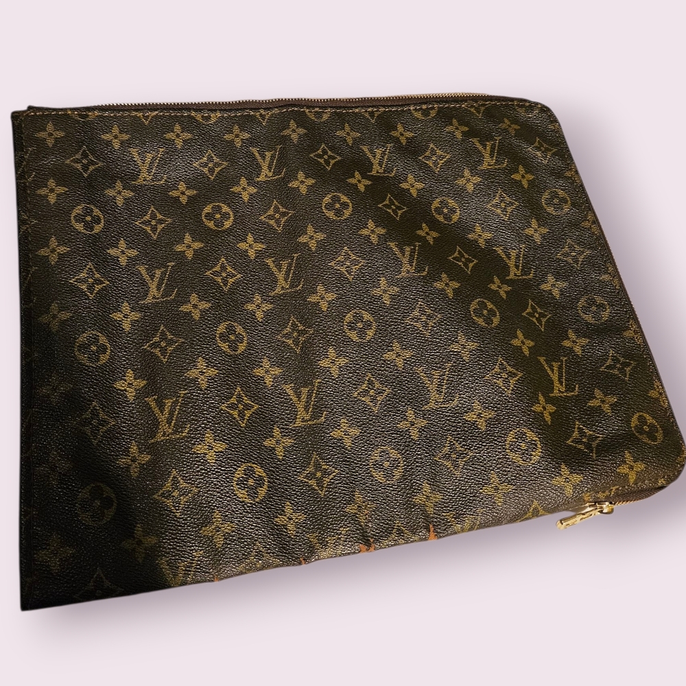 Louis Vuitton Monogram Poche